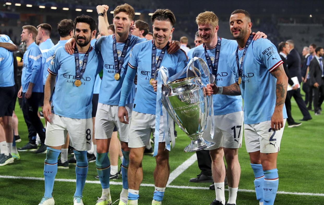 赛后欧冠传出新动向，塞维利亚刷新队史纪录，管理层表态：态度坚定，球探报告显示潜力的简单介绍